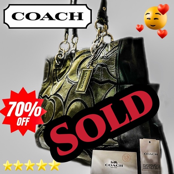 Coach Handbags - Vintage Coach Y2K style Black and Olive Shoulder Bag
